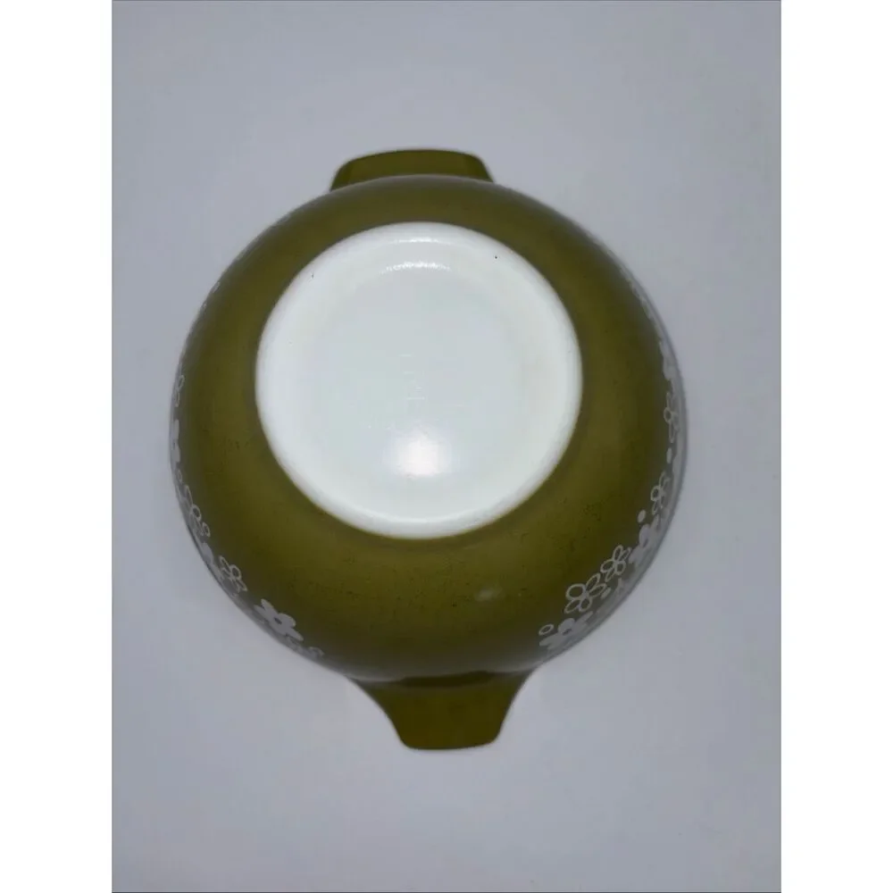 Vintage Pyrex 1.5 QT Cinderella Green Spring Blossom Bowl - 9.25